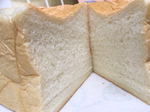 い志かわの食パン